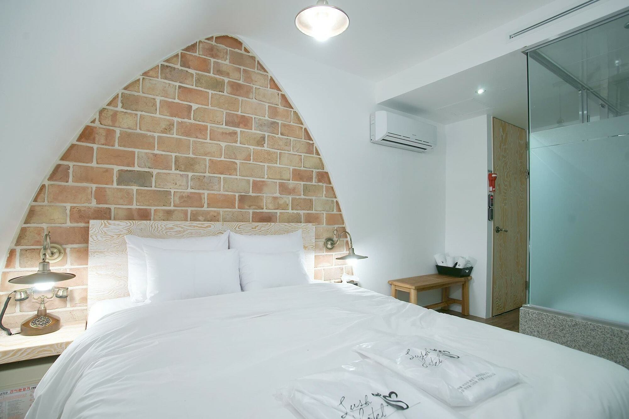 Lush Hotel Seul Zewnętrze zdjęcie