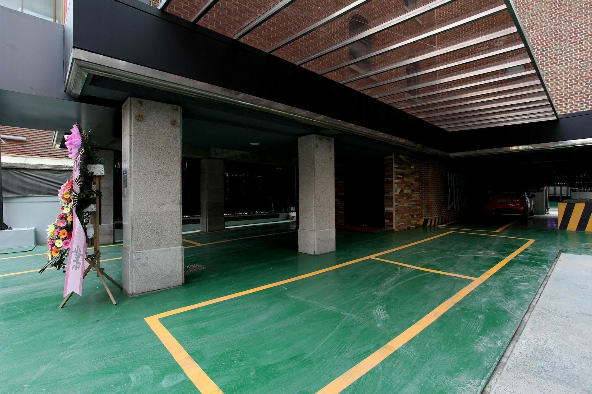 Lush Hotel Seul Zewnętrze zdjęcie